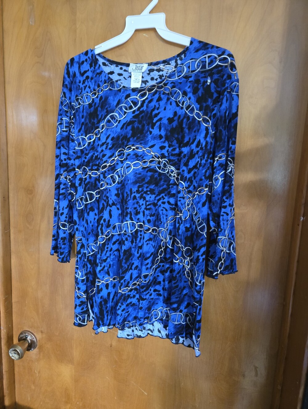 Stretchy shirt, blue with chain design size l g 3/4 " Sleeves